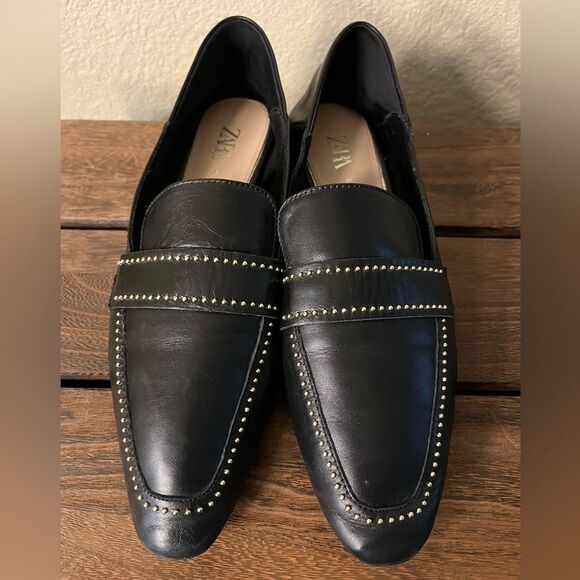 ZARA UlTRA SOFT LEATHER STUDDED BLACK GOLD GREAT CONDITION Size 38/US 7.5 - Picture 1 of 7